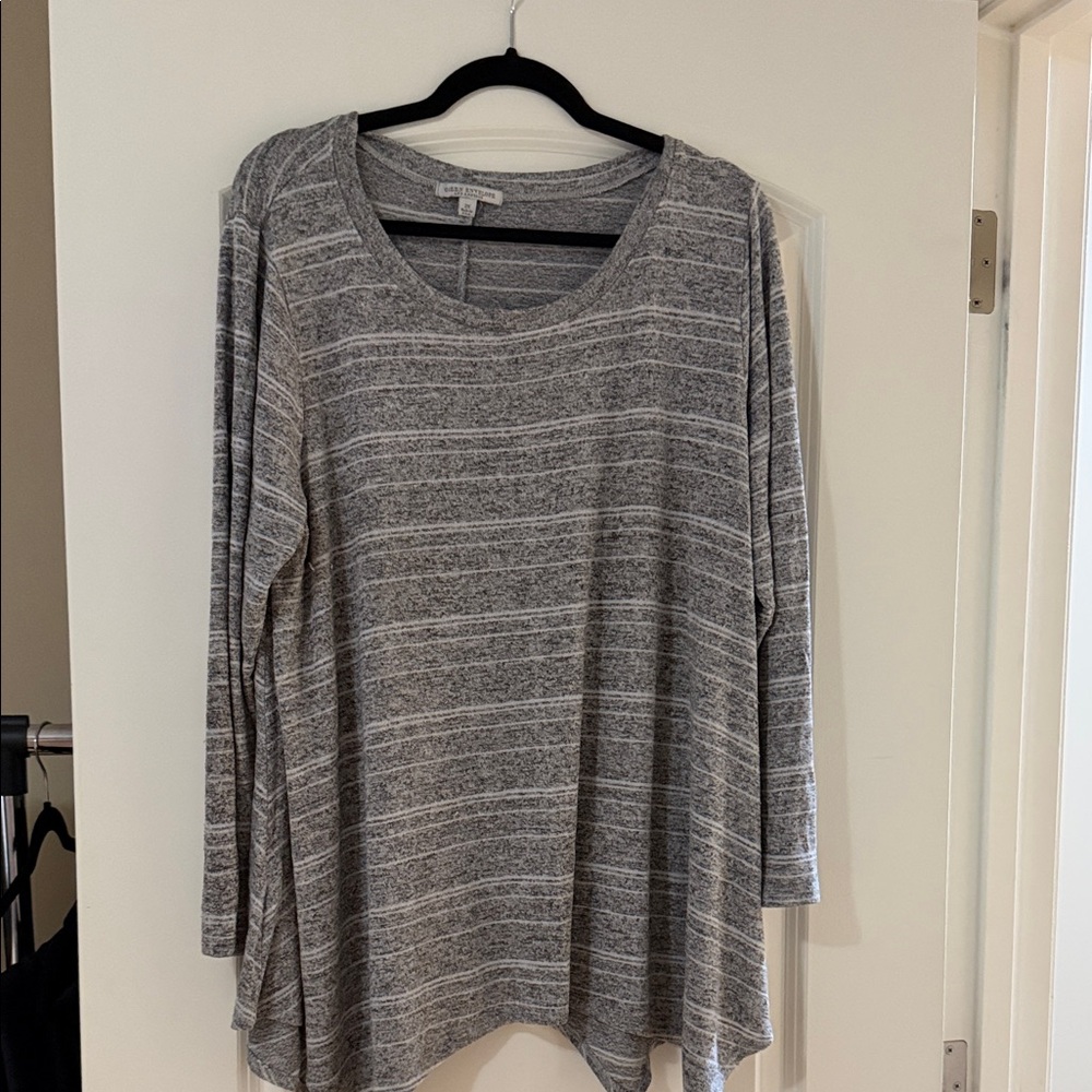 Green Envelope Heather Gray Striped Long Sleeve Tee